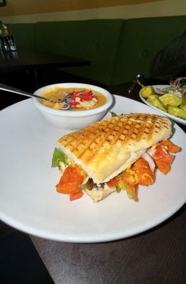 Doc Green's Salads & Grill - College Hill