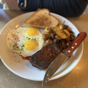 Bistro 76 Cafe & Catering - Eggs and steak - Breakfast & Brunch Near Me - Edmonds, Washington