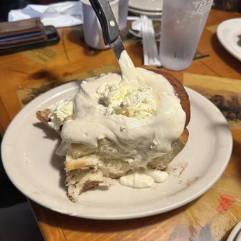 Country Cousin - Cinnamon roll - American Near Me - Centralia, Washington