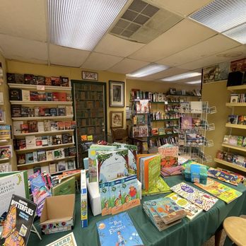 Rainbow Booksellers - Bookstores Near Me - Milwaukee, Wisconsin Rainbow Booksellers - Bookstores Near Me - Milwaukee, Wisconsin