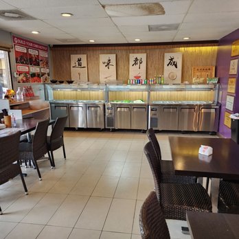 Hibiscus Tree 芙蓉樹下 - he interior of a restaurant - Szechuan Near Me - San Gabriel, California