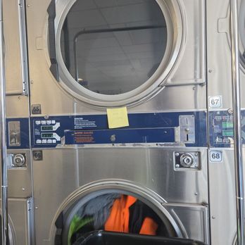 Laundry Lands - The busted dryer I marked - Laundromat Near Me - Fullerton, California