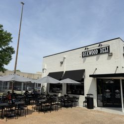 Oakwood Deli - Outside seating