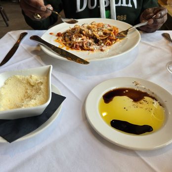 Al Porto - Spaghetti and meatballs - Italian Near Me - Vancouver, British Columbia Al Porto - Spaghetti and meatballs - Italian Near Me - Vancouver, British Columbia
