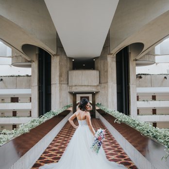 Bella Bianca Bridal Couture - Bridal Near Me - Oakbrook Terrace, Illinois Bella Bianca Bridal Couture - Bridal Near Me - Oakbrook Terrace, Illinois