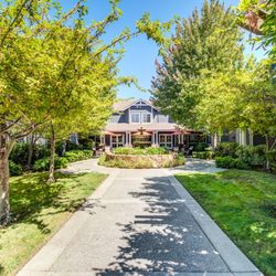 Aegis Living Moraga - Outdoor space