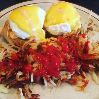 Stella's - Fried green Tomatoe Benedict - Delis Near Me - Gulfport, Florida Stella's - Fried green Tomatoe Benedict - Delis Near Me - Gulfport, Florida