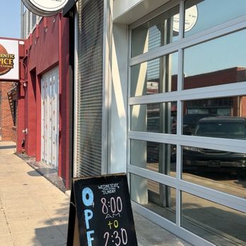 Full Circle Diner & Cocktails - Diners Near Me - Manhattan, Kansas
