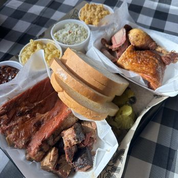 Slap's BBQ - Ribs, Burnt Ends, Brisket, Roasted Chicken, Mac & Chz, Coleslaw, Baked Beans, Cheesy Corn - Barbeque Near Me - Kansas City, Kansas Slap's BBQ - Ribs, Burnt Ends, Brisket, Roasted Chicken, Mac & Chz, Coleslaw, Baked Beans, Cheesy Corn - Barbeque Near Me - Kansas City, Kansas