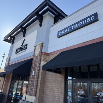 Crafters Pizza and Drafthouse - Pizza Near Me - Carmel, Indiana