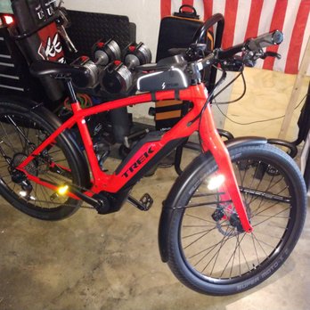 Jax Bicycle Center - 2019 Trek Super Commuter 8+ S - Bikes Near Me - Long Beach, California