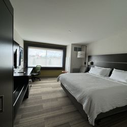 Holiday Inn Express & Suites Johnstown