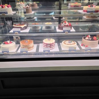 Paris Baguette - Bakeries Near Me - Evanston, Illinois