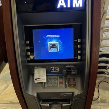 Henry's Place - In case you need cash, embassy suites has an ATM across the street - Ice Cream & Frozen Yogurt Near Me - Honolulu, Hawaii