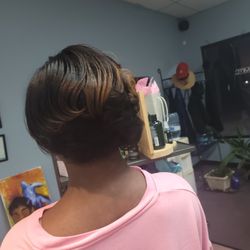 Kuts R Us Beauty Salon - Color and cut