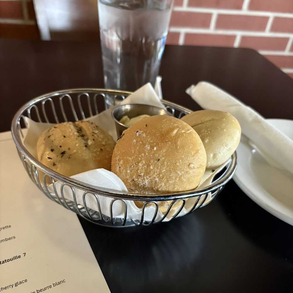 Bistro Le Bliss - French Near Me - West Bloomfield, Michigan