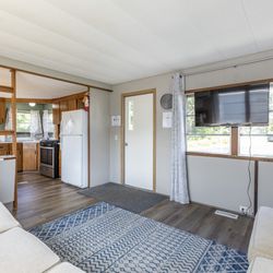 Waterway Inn - Dog friendly 2 bedroom mobile home