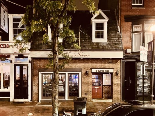 Mac's Tavern by null