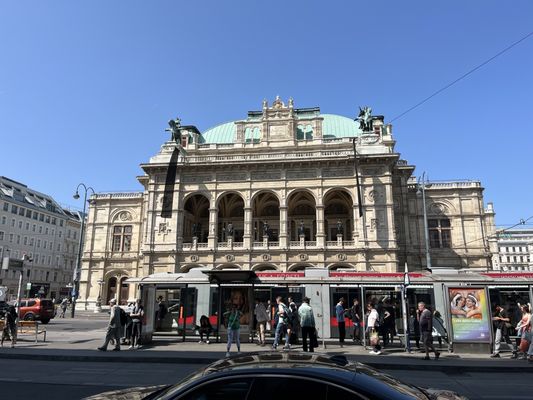 Vienna State Opera by null
