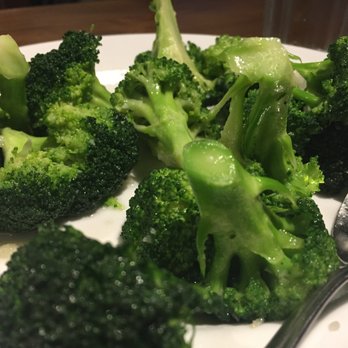 Furi Chinese Restaurant - Sauteed Brocooli - Cantonese Near Me - Edmonds, Washington