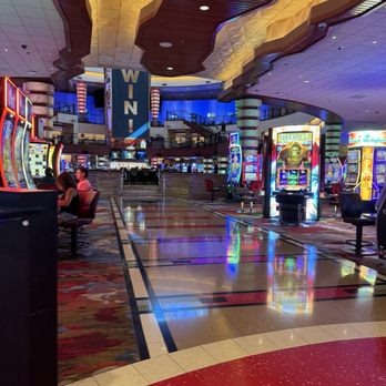 Pechanga Resort Casino - Casino floor - round bar - Casinos Near Me - Temecula, California Pechanga Resort Casino - Casino floor - round bar - Casinos Near Me - Temecula, California