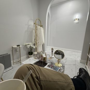 Skin Totale Med Spa - Waiting to purchase my package with a cup of tea. - Medical Spas Near Me - Orange, California Skin Totale Med Spa - Waiting to purchase my package with a cup of tea. - Medical Spas Near Me - Orange, California
