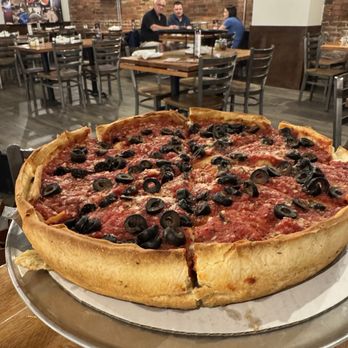 Giordano's - Super Veggie - Deep Dish - Pizza Near Me - Washington, DC, District of Columbia