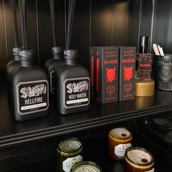 Hellcats USA - Perfume and candles
