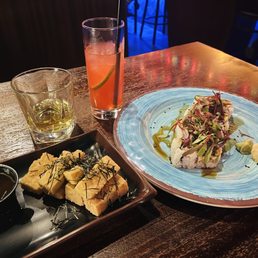 Happy Hour drinks and appetizers Happy Hour drinks and appetizers