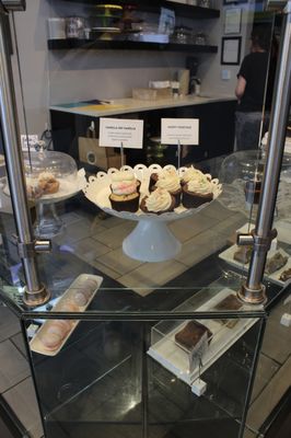 Happy Bakeshop by null