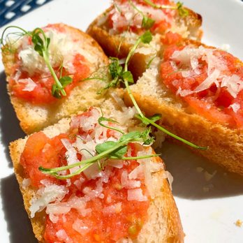 Lola's - pan com tomate - Spanish Near Me - New Orleans, Louisiana Lola's - pan com tomate - Spanish Near Me - New Orleans, Louisiana