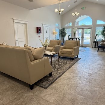 Spring Creek Mortuary - Funeral Services & Cemeteries Near Me - Springville, Utah