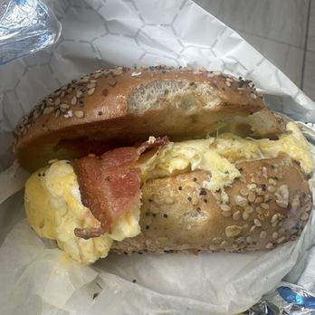 H&H Bagels - Bagels Near Me - New York, New York H&H Bagels - Bagels Near Me - New York, New York