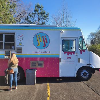 jiji frozen custard - Sundae on a sunny Sunday - Food Trucks Near Me