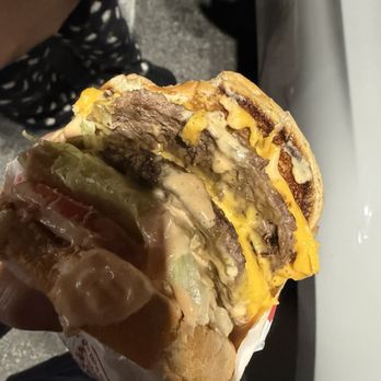 In-N-Out Burger - Burgers Near Me - Sherman Oaks, California