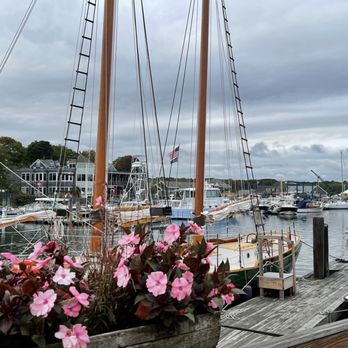 Arundel Wharf Restaurant - Views - Seafood Near Me - Kennebunkport, Maine