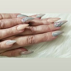 Tech Nails Salon - Ombre
