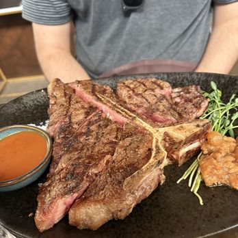 Black Cow Chophouse - Porterhouse - Steakhouses Near Me - Charlottesville, Virginia