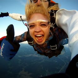 The Dam Skydivers