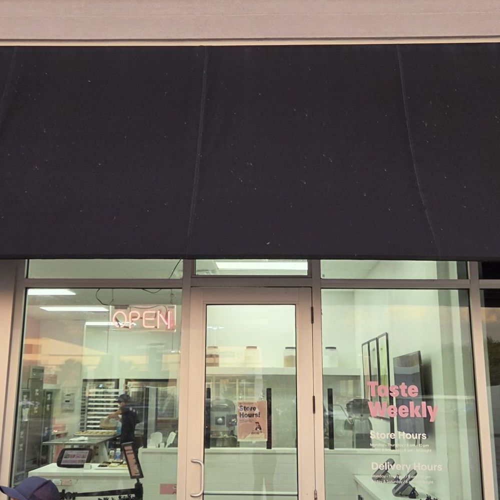 Crumbl - Riverview - Storefront - Bakeries Near Me - Riverview, Florida