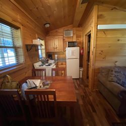 Full kitchen with dinning table