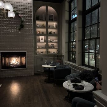 Ella Elli - Wine Bars Near Me - Chicago, Illinois