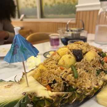 Mamak Vegan Kitchen - Pineapple Fried Rice - Vegan Near Me - Chamblee, Georgia Mamak Vegan Kitchen - Pineapple Fried Rice - Vegan Near Me - Chamblee, Georgia