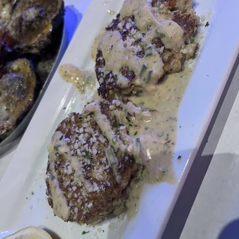 Half Shell Oyster House - Seafood Near Me - Biloxi, Mississippi