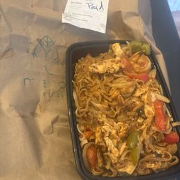 Bangkok Noodles: If it was spicy, I would have enjoyed it more. I didn't like it, so I threw it away. Bangkok Noodles: If it was spicy, I would have enjoyed it more. I didn't like it, so I threw it away.