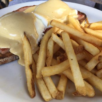 Cafe M - Eggs Benedict with French fries - Breakfast & Brunch Near Me - Berkeley, California