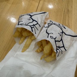 How dare they call this a large fries?? My kids fries had more than this. SMH