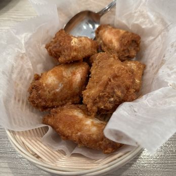 Star KTV Lounge - Garlic Fried Chicken Wings (6) - Hong Kong Style Cafe Near Me - Sacramento, California Star KTV Lounge - Garlic Fried Chicken Wings (6) - Hong Kong Style Cafe Near Me - Sacramento, California