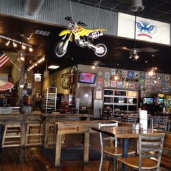 America Pie Pizzeria - Dining room