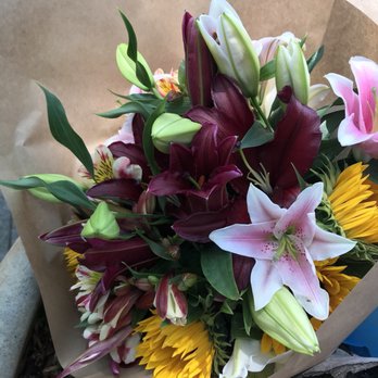 Guy's Flowers - Gorgeous custom assortment, the recipient was extremely pleased - Florists Near Me - San Francisco, California